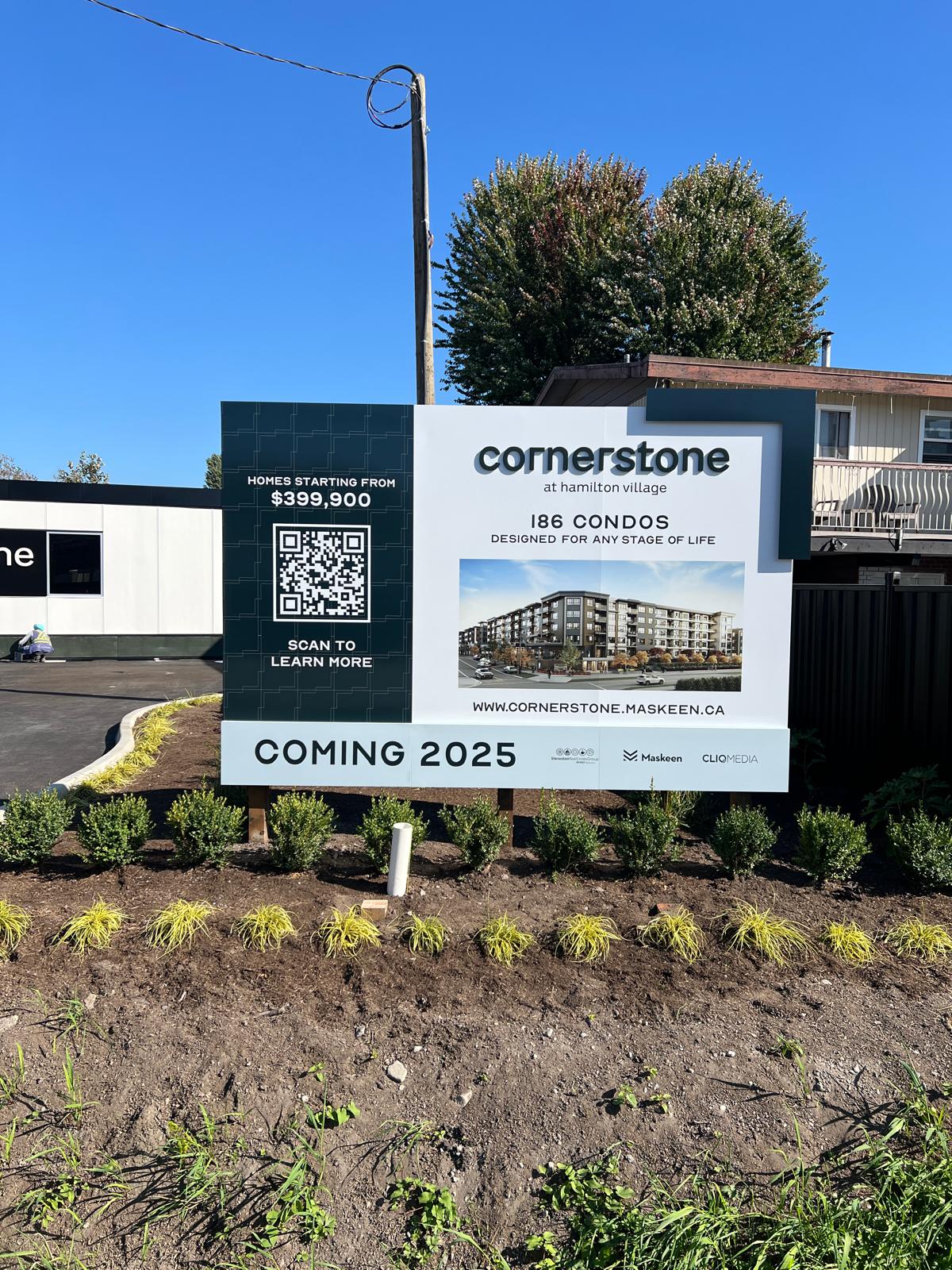 Custom pylon signs